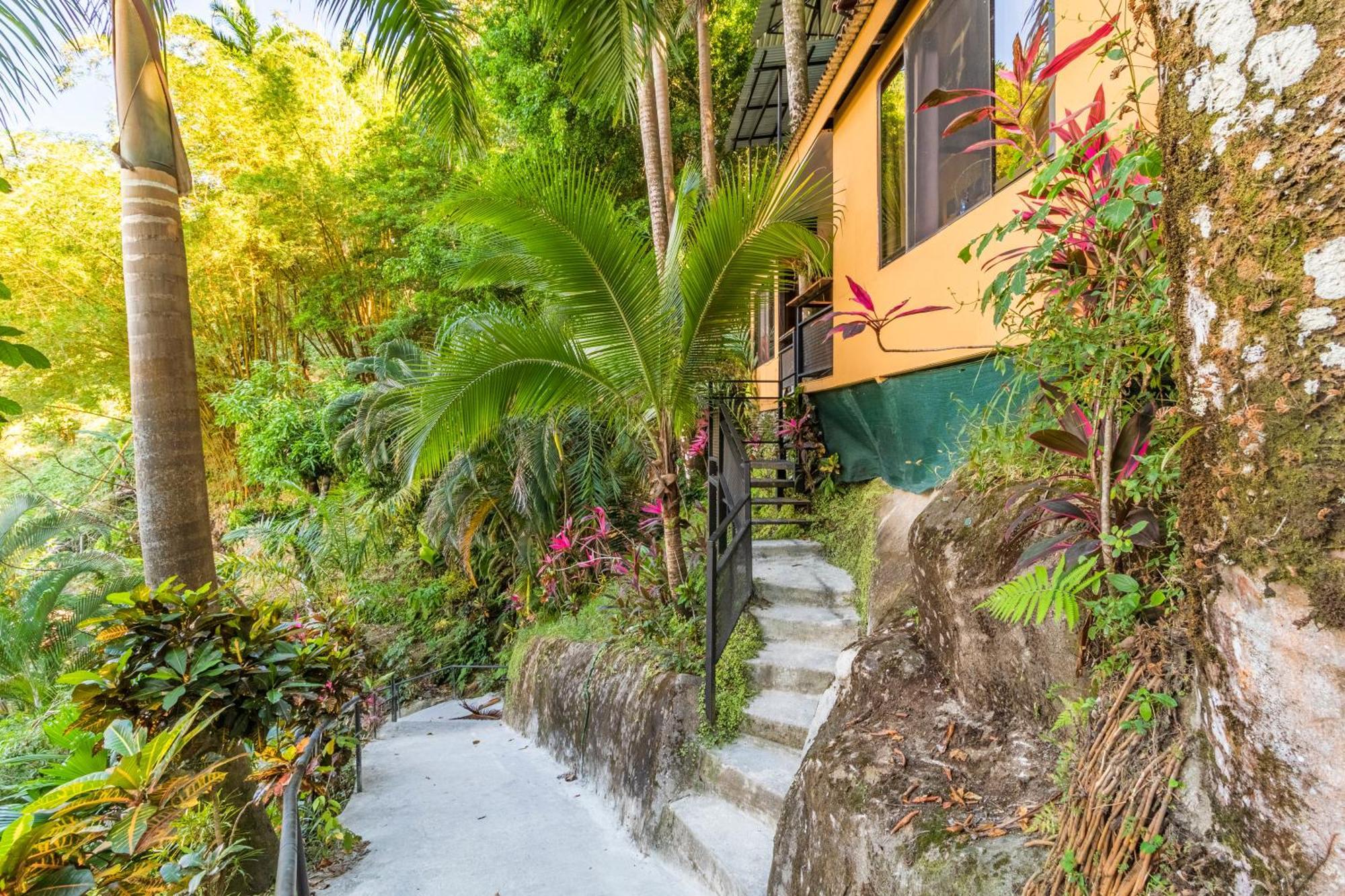 Boutique Cascadas The Falls Hotel